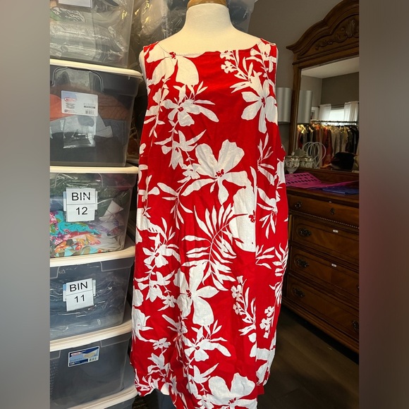 Linen Dress - Picture 1 of 7